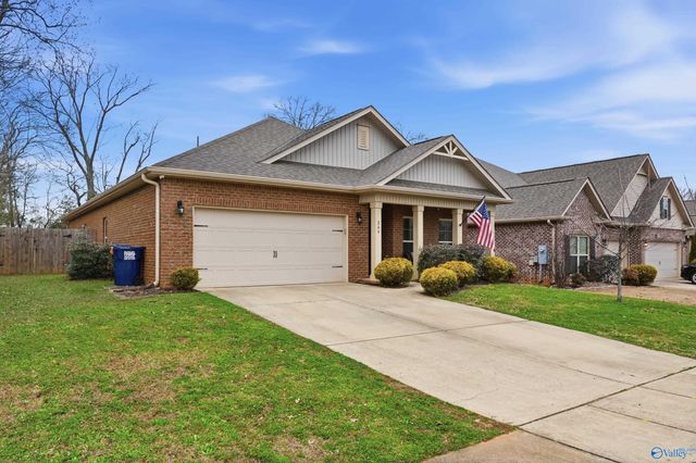 264 Falcon Ridge Drive, New Market, AL 35761