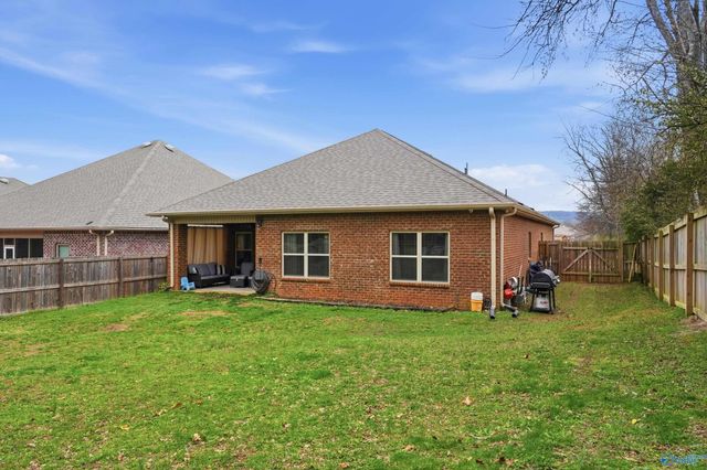 264 Falcon Ridge Drive, New Market, AL 35761