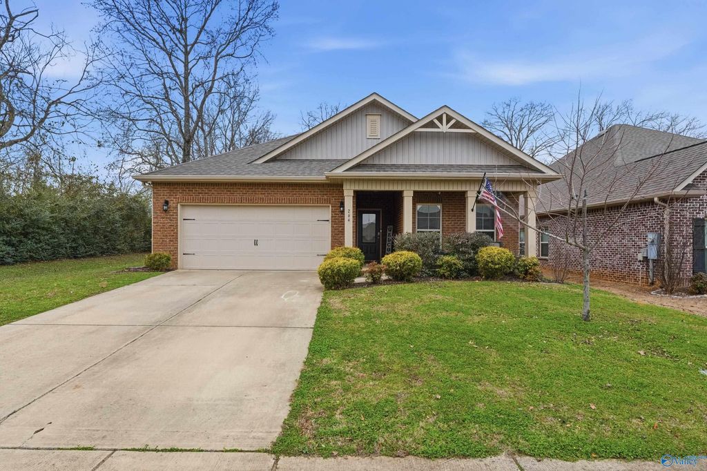 264 Falcon Ridge Drive, New Market, AL 35761