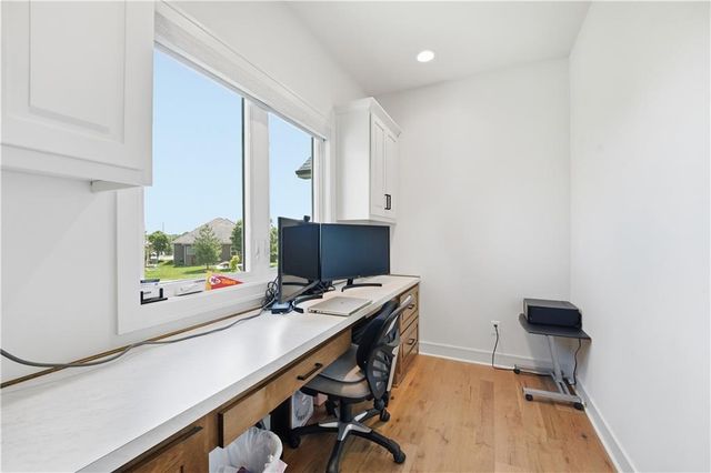 4217 NE Overbrook Drive, Lee's Summit, MO 64064
