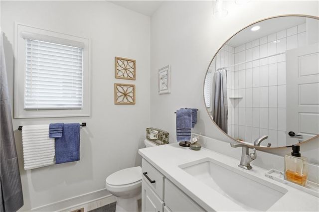 4217 NE Overbrook Drive, Lee's Summit, MO 64064