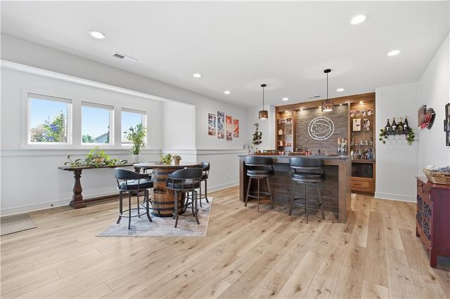 4217 NE Overbrook Drive, Lee's Summit, MO 64064
