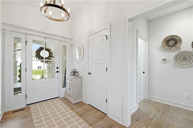 4217 NE Overbrook Drive, Lee's Summit, MO 64064