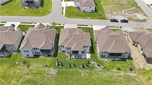 4217 NE Overbrook Drive, Lee's Summit, MO 64064
