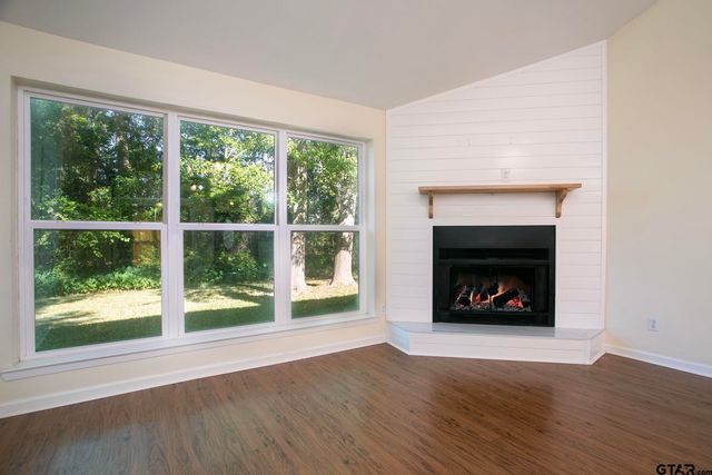 16530 Echo Glen Dr, Tyler, TX 75703