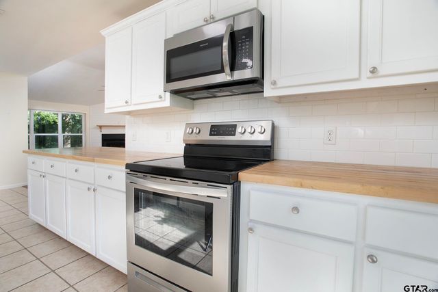 16530 Echo Glen Dr, Tyler, TX 75703