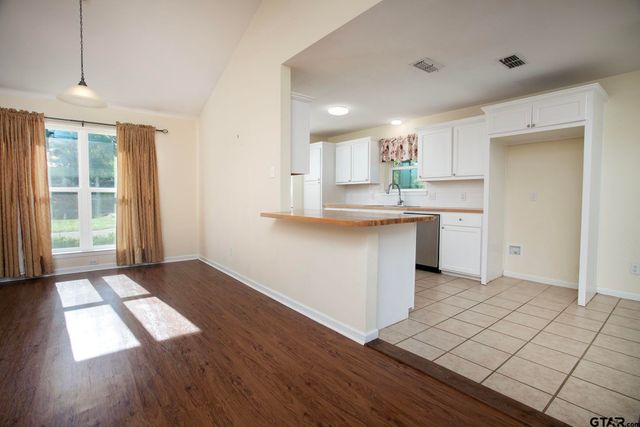 16530 Echo Glen Dr, Tyler, TX 75703