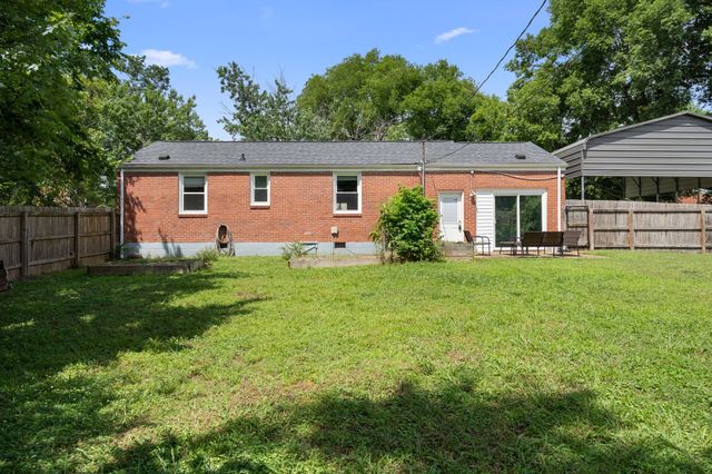 201 Pleasant Dr, Columbia, TN 38401