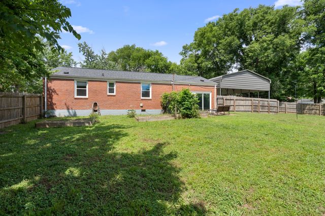 201 Pleasant Dr, Columbia, TN 38401