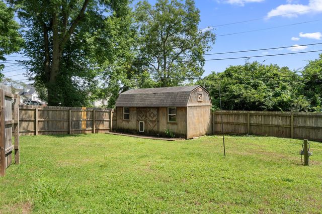 201 Pleasant Dr, Columbia, TN 38401
