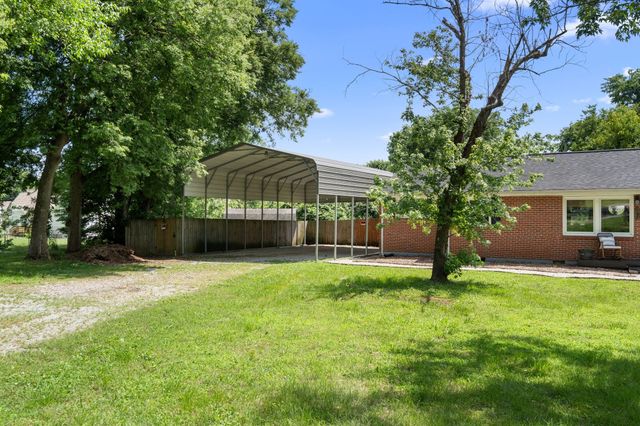 201 Pleasant Dr, Columbia, TN 38401