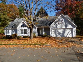 16 Stratton Forest Way 16, Simsbury, CT 06070