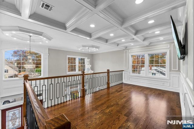 45 Dietrich Lane, North Haledon, NJ 07508
