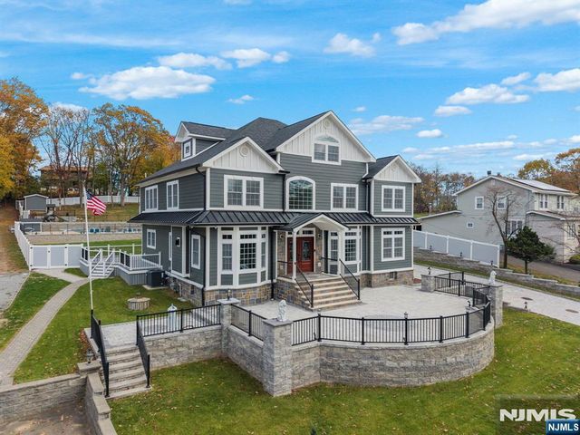45 Dietrich Lane, North Haledon, NJ 07508