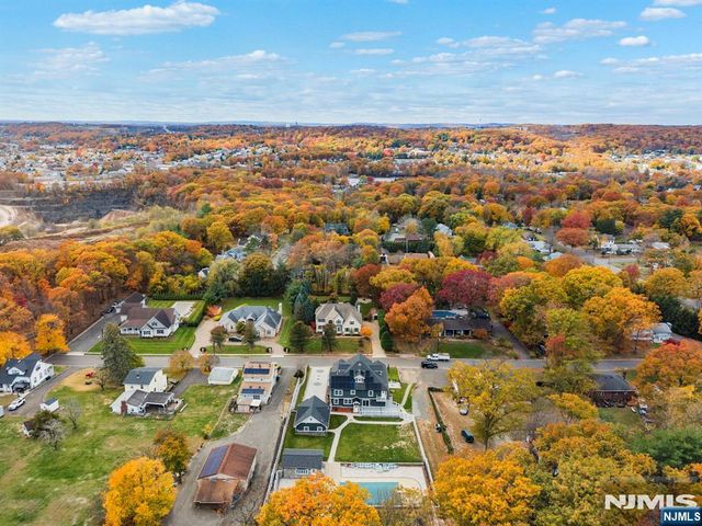 45 Dietrich Lane, North Haledon, NJ 07508