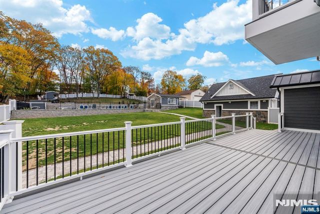 45 Dietrich Lane, North Haledon, NJ 07508