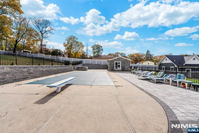 45 Dietrich Lane, North Haledon, NJ 07508