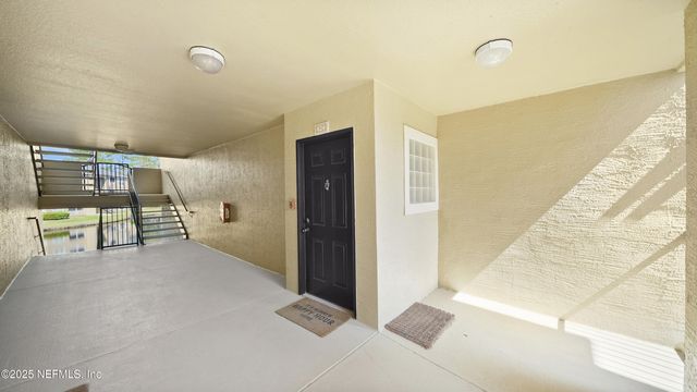 1701 THE GREENS Way 424, Jacksonville Beach, FL 32250