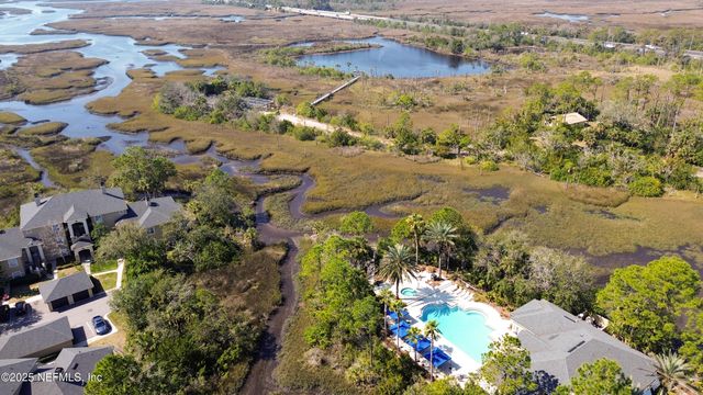 1701 THE GREENS Way 424, Jacksonville Beach, FL 32250