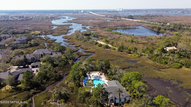 1701 THE GREENS Way 424, Jacksonville Beach, FL 32250