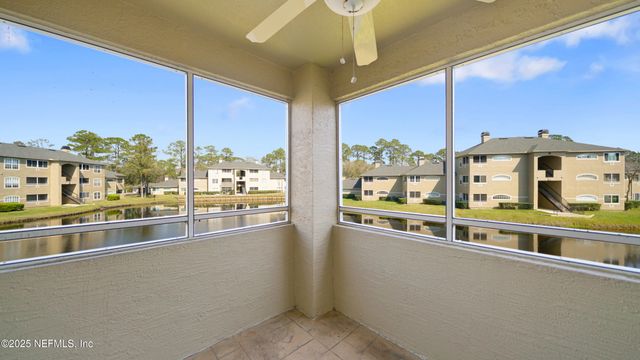 1701 THE GREENS Way 424, Jacksonville Beach, FL 32250