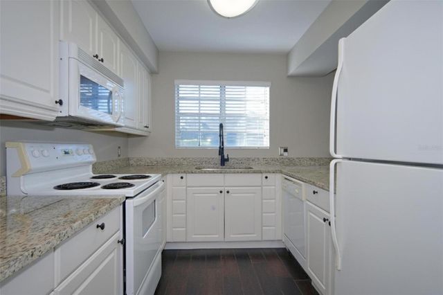 1223 BIG PINE DRIVE 1223, Valrico, FL 33596