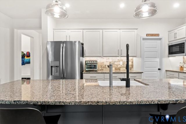9470 Pleasant Level Rd, Mechanicsville, VA 23116