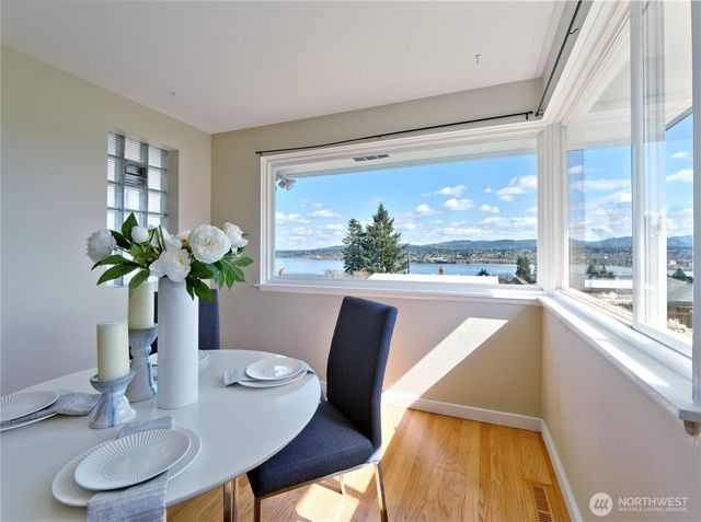 11027 Auburn Avenue S, Seattle, WA 98178