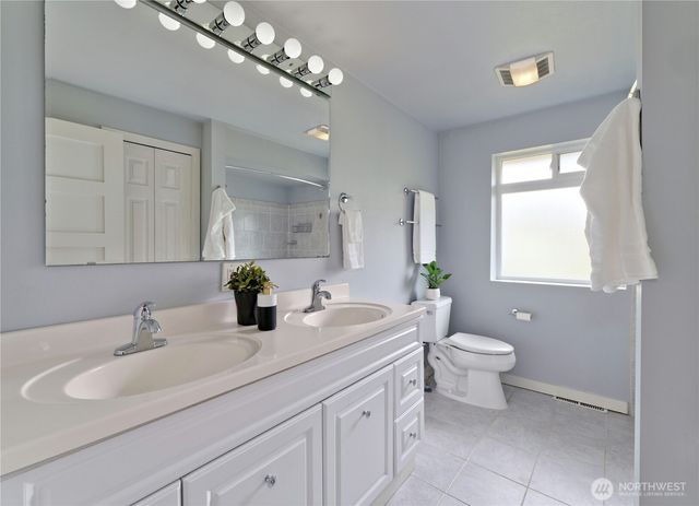 11027 Auburn Avenue S, Seattle, WA 98178