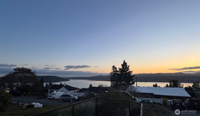 11027 Auburn Avenue S, Seattle, WA 98178