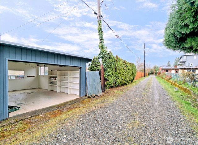 11027 Auburn Avenue S, Seattle, WA 98178