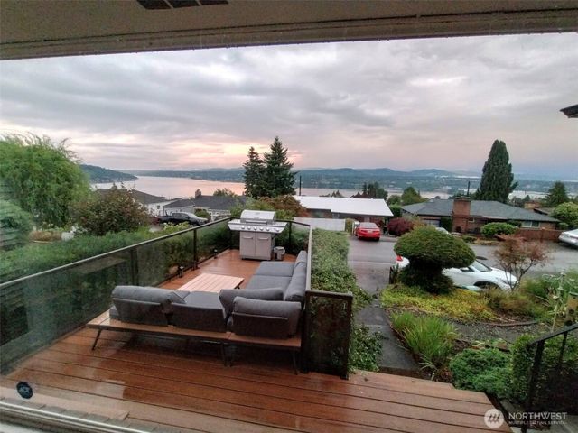 11027 Auburn Avenue S, Seattle, WA 98178