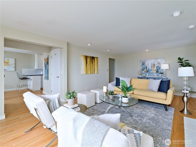 11027 Auburn Avenue S, Seattle, WA 98178