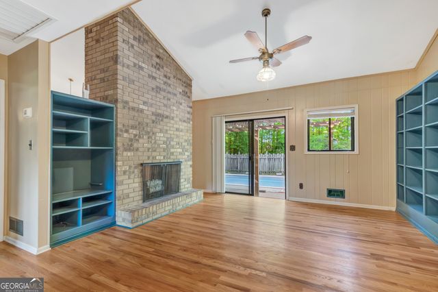 115 Hickory Place, Fayetteville, GA 30214