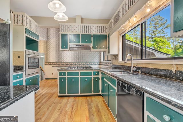 115 Hickory Place, Fayetteville, GA 30214