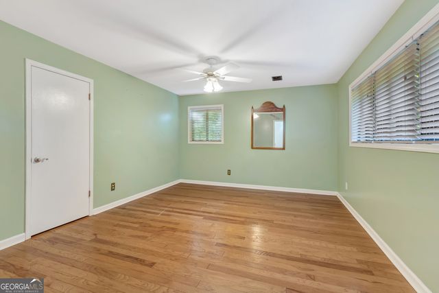 115 Hickory Place, Fayetteville, GA 30214