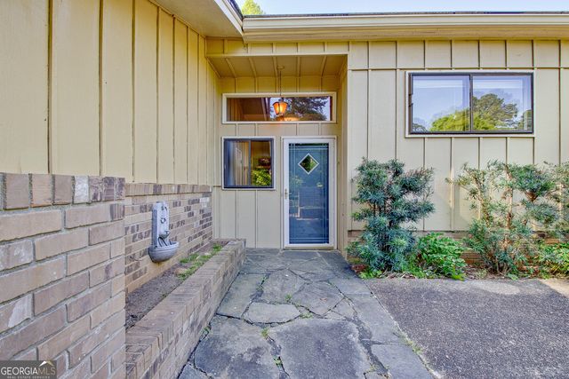 115 Hickory Place, Fayetteville, GA 30214