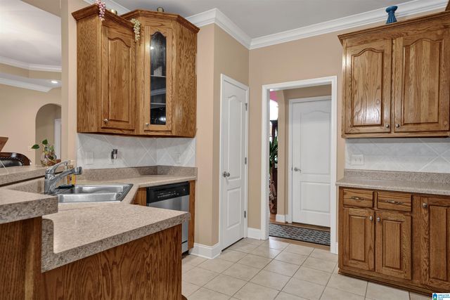 6464 WHITE OAK LANE, Hueytown, AL 35023