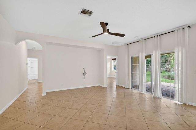 6810 Osage Circle, Greenacres, FL 33413