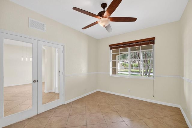 6810 Osage Circle, Greenacres, FL 33413