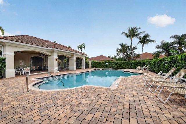 6810 Osage Circle, Greenacres, FL 33413