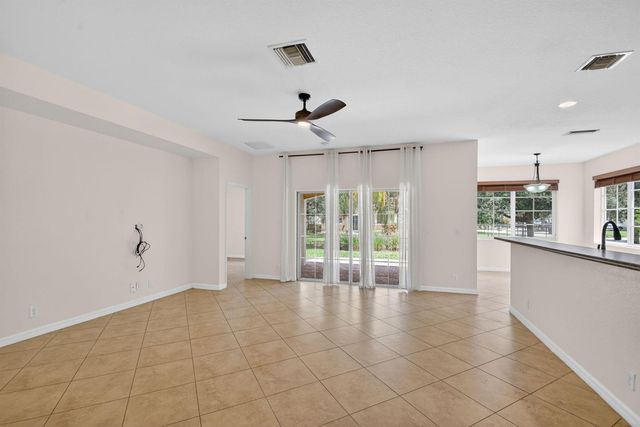 6810 Osage Circle, Greenacres, FL 33413