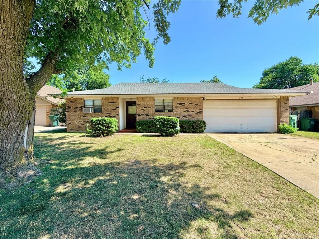 203 Redbud Street, Yukon, OK 73099