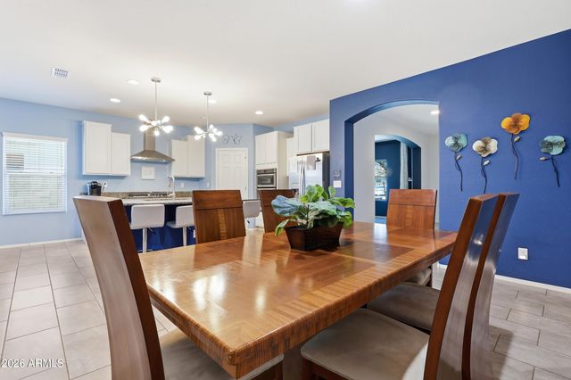 17519 W HEDGEHOG Place, Surprise, AZ 85387