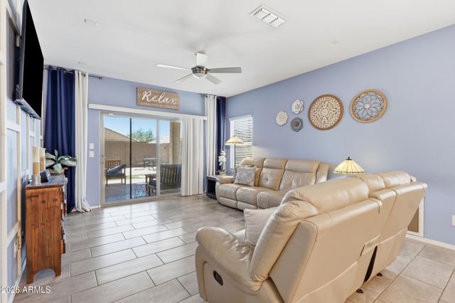 17519 W HEDGEHOG Place, Surprise, AZ 85387