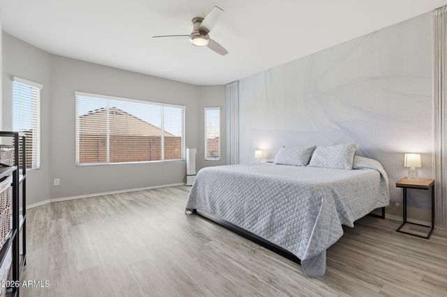 17519 W HEDGEHOG Place, Surprise, AZ 85387