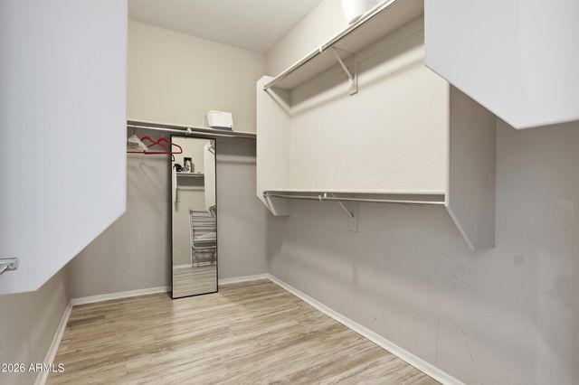 17519 W HEDGEHOG Place, Surprise, AZ 85387