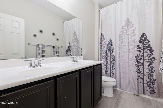 17519 W HEDGEHOG Place, Surprise, AZ 85387