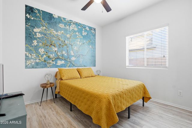 17519 W HEDGEHOG Place, Surprise, AZ 85387