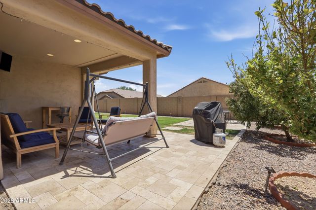 17519 W HEDGEHOG Place, Surprise, AZ 85387